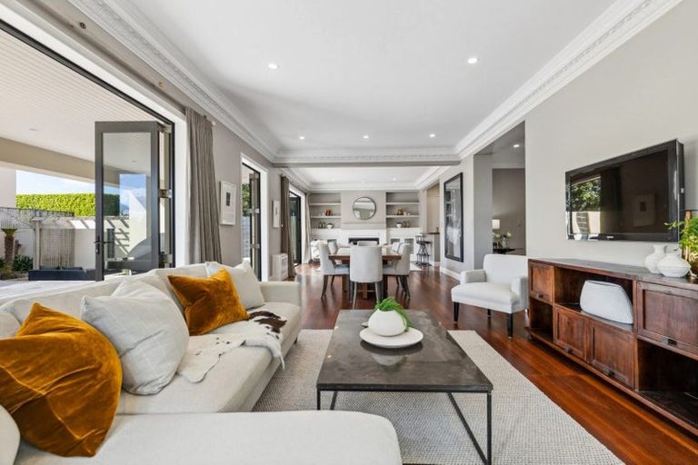 Photo of property in 16 Selwyn Avenue, Mission Bay, Auckland, 1071