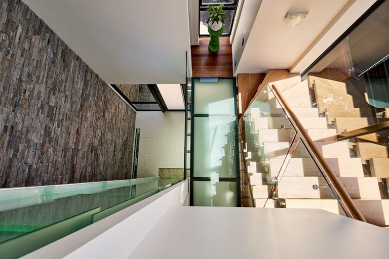 Photo of property in 24d Mandalay Terrace, Khandallah, Wellington, 6035