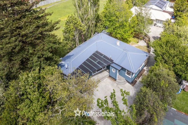 Photo of property in 46 Montgomery Street, Stokes Valley, Lower Hutt, 5019