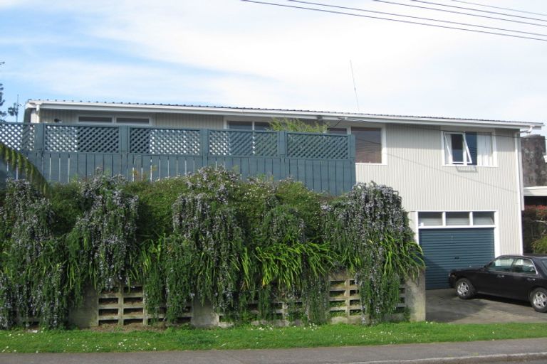 Photo of property in 3 Fernleigh Street, Ferndale, New Plymouth, 4310