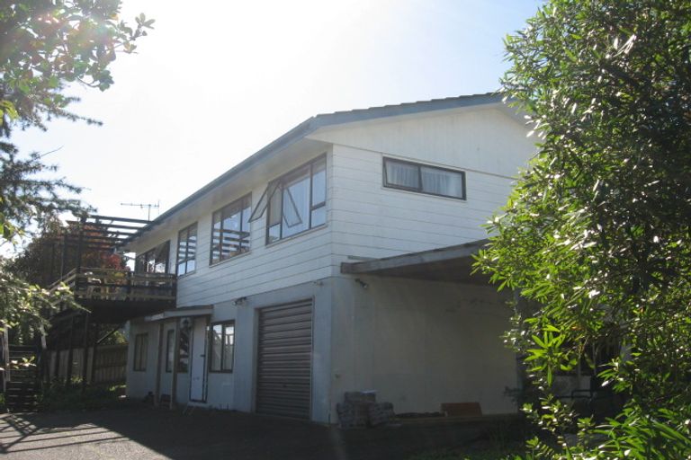Photo of property in 8 Amerce Place, Highland Park, Auckland, 2010