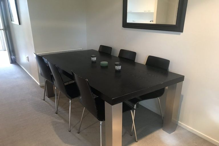 Photo of property in 2/39 Derby Street, St Albans, Christchurch, 8014