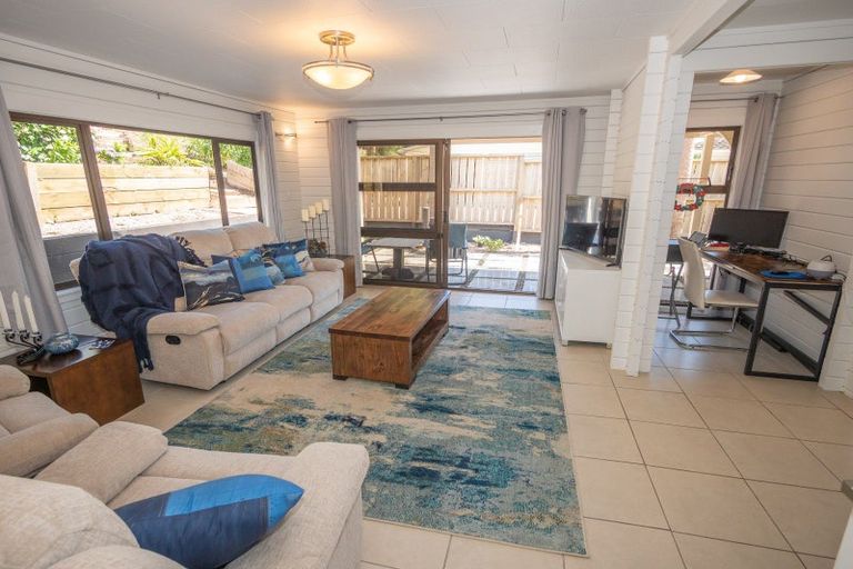 Photo of property in 8 Haekaro Lane, Cable Bay, 0420