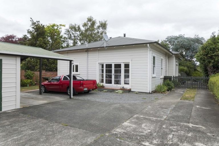 Photo of property in 30 Victoria Avenue, Dannevirke, 4930