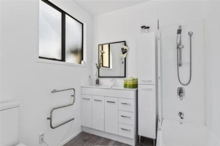 Photo of property in 37/11 The Avenue, Albany, Auckland, 0632