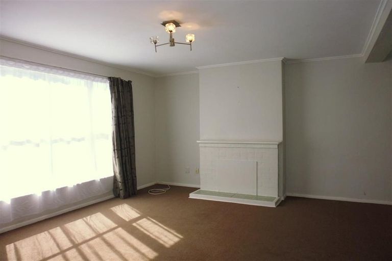 Photo of property in 108 Whites Line East, Waiwhetu, Lower Hutt, 5010