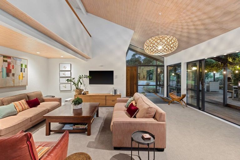 Photo of property in 35 Waimarama Road, Havelock North, 4294