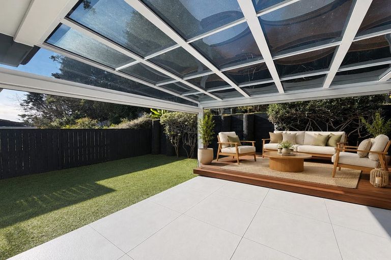 Photo of property in 51 Mackay Drive, Greenhithe, Auckland, 0632