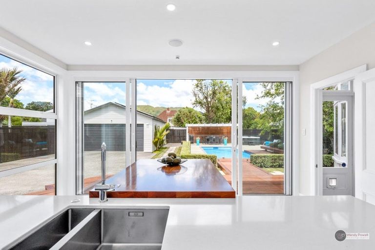 Photo of property in 4 Hautana Square, Woburn, Lower Hutt, 5010