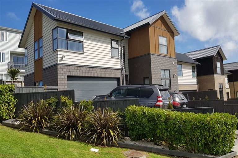 Photo of property in 2 Hirimate Place, Flat Bush, Auckland, 2019