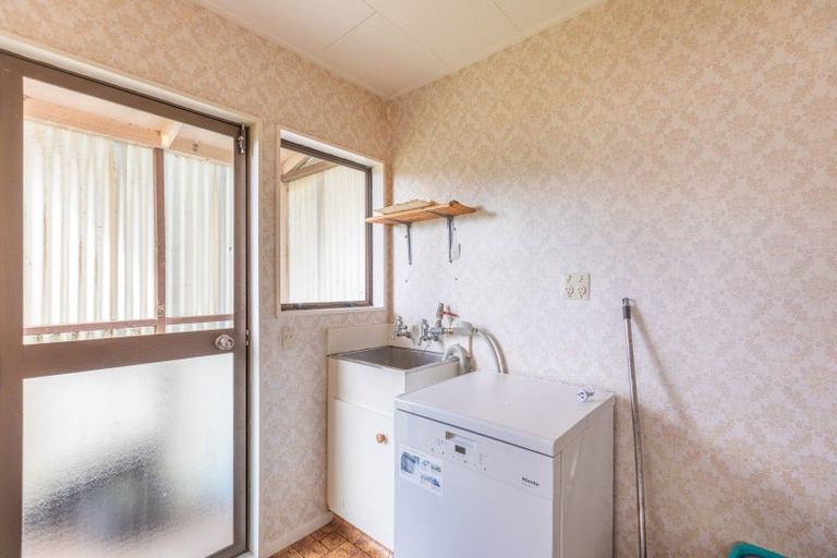 Photo of property in 14 Lake Street, Takapau, 4203