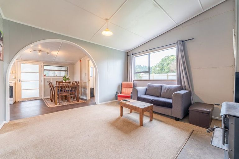 Photo of property in 24 Queen Street, Pareora, 7912