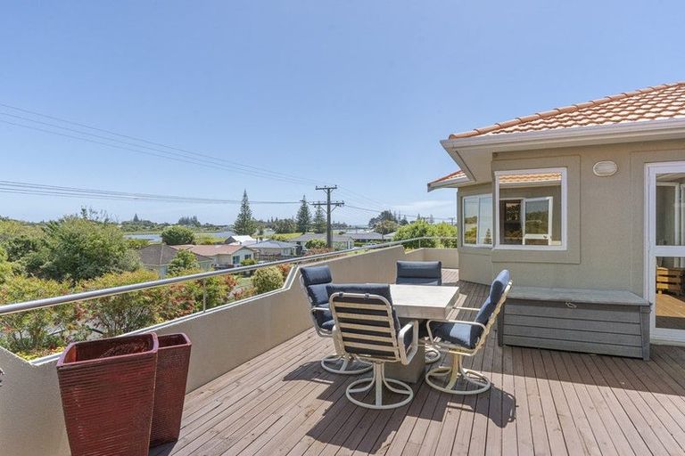 Photo of property in 50 Leslie Street, Waitara, 4320