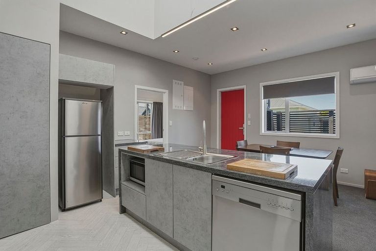 Photo of property in 43 Bradshaw Street, South Dunedin, Dunedin, 9012