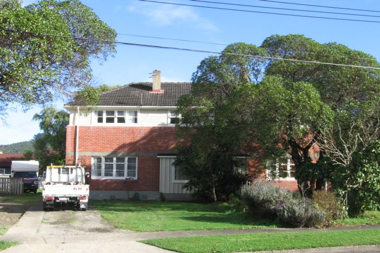 Photo of property in 11 Biddle Crescent, Taita, Lower Hutt, 5011