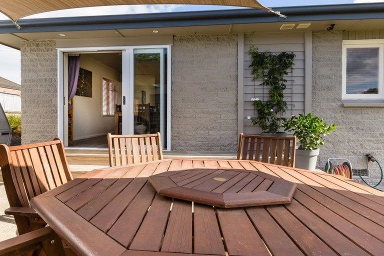 Photo of property in 19 Ngarimu Street, Havelock North, 4130