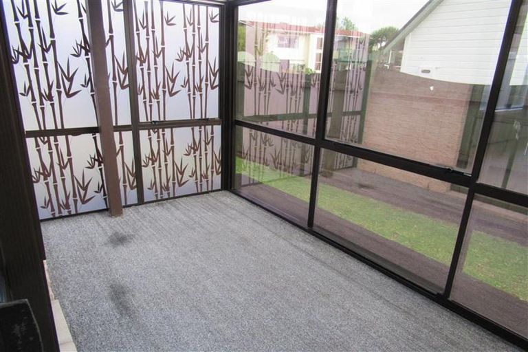 Photo of property in 1/24 Frank Evans Place, Henderson, Auckland, 0610