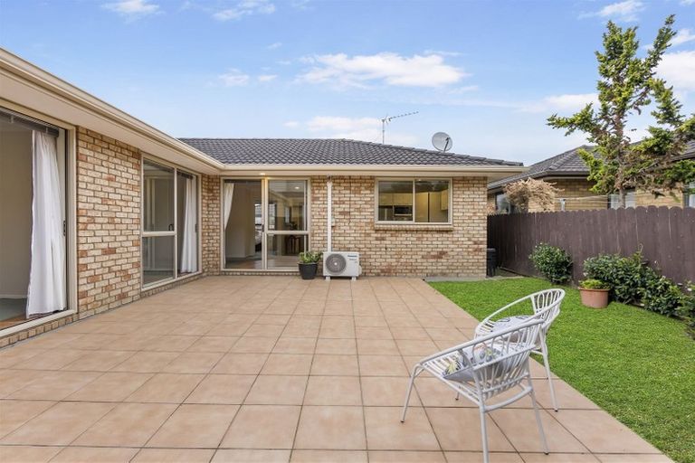 Photo of property in 44 Redcastle Drive, East Tamaki, Auckland, 2013