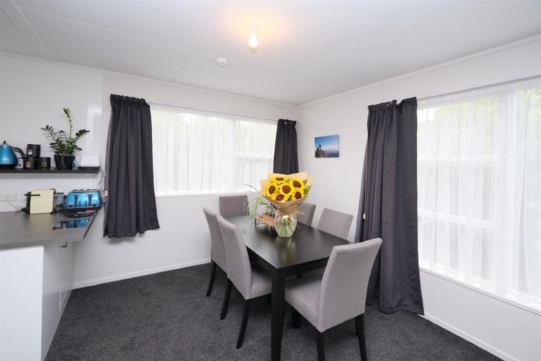 Photo of property in 22 Oberon Street, Stratford, 4332