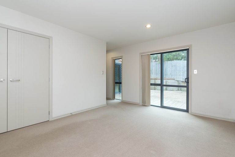 Photo of property in 45 Forrest Hill Road, Milford, Auckland, 0620
