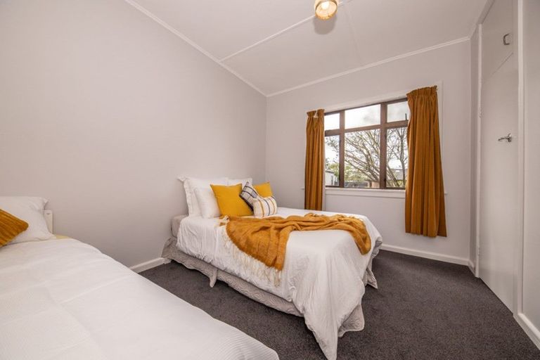 Photo of property in 14 Queen Street, Westport, 7825