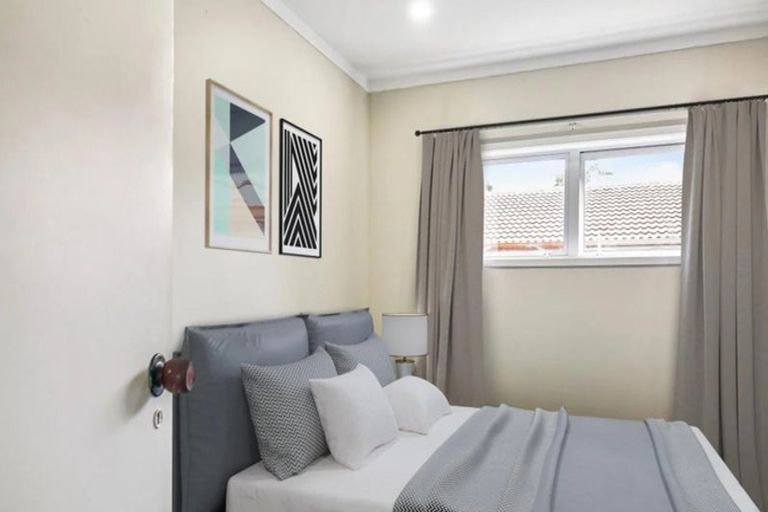 Photo of property in 48 Zita Maria Drive, Massey, Auckland, 0614