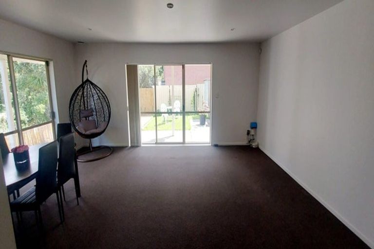 Photo of property in 1/17 Charlenne Close, Ranui, Auckland, 0612