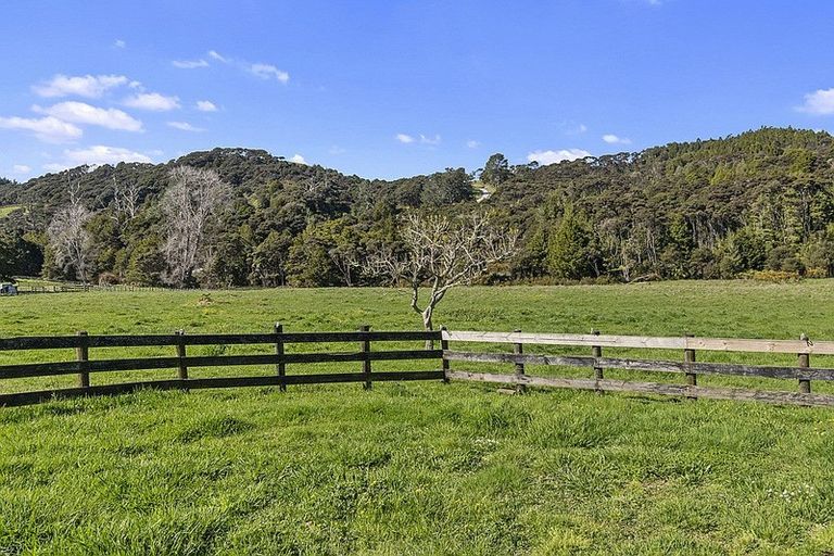 Photo of property in 335 Peak Road, Kaukapakapa, Helensville, 0875