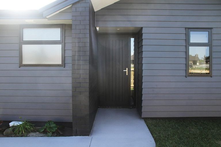 Photo of property in 20 Awatira Drive, Papamoa Beach, Papamoa, 3118