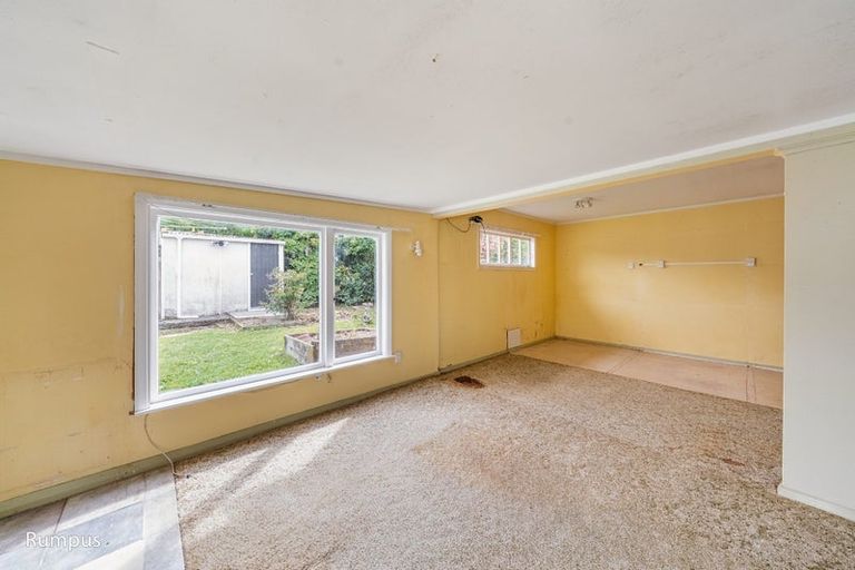 Photo of property in 6 Hall Grove, Ebdentown, Upper Hutt, 5018