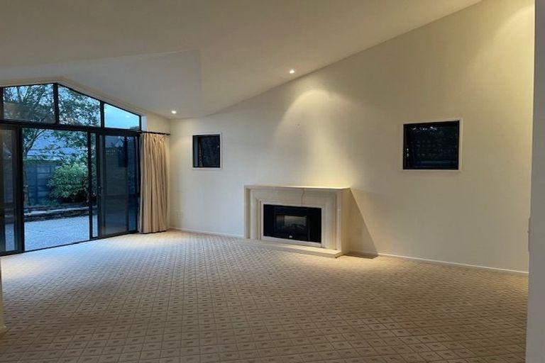 Photo of property in 8 Church Lane, Merivale, Christchurch, 8014