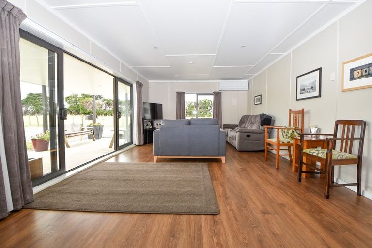 Photo of property in 51 Hilton Road, Carterton, 5713