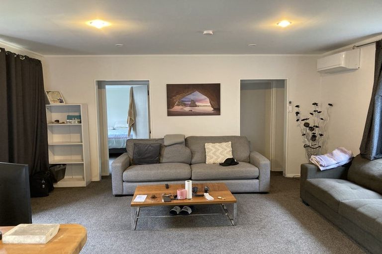 Photo of property in 32 Glamis Avenue, Strathmore Park, Wellington, 6022