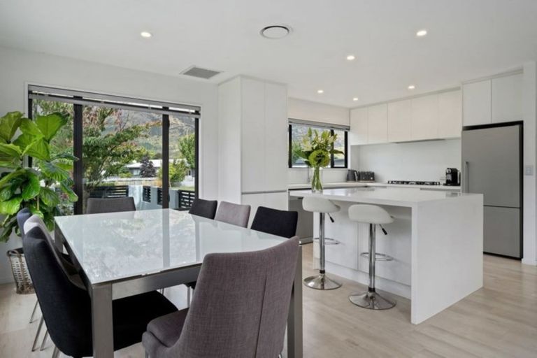 Photo of property in 58 Erskine Street, Lake Hayes, Queenstown, 9304