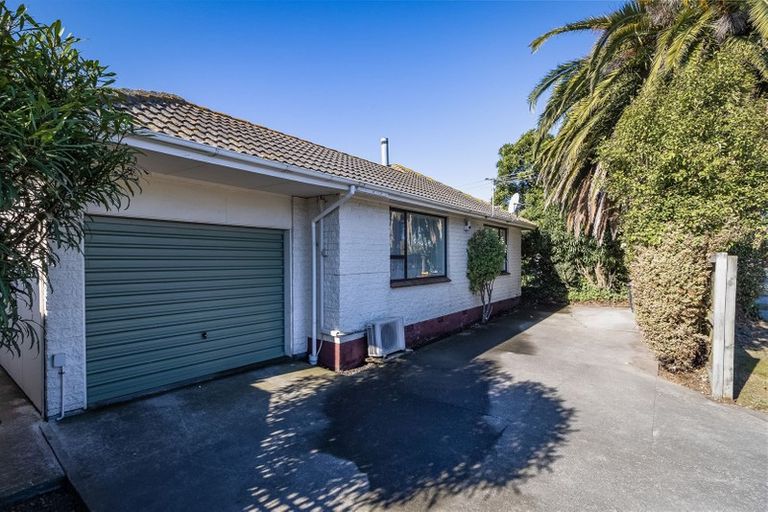 Photo of property in 290 Yaldhurst Road, Avonhead, Christchurch, 8042