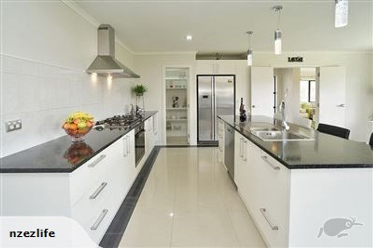 Photo of property in 14 Piwakawaka Court, Rototuna North, Hamilton, 3210