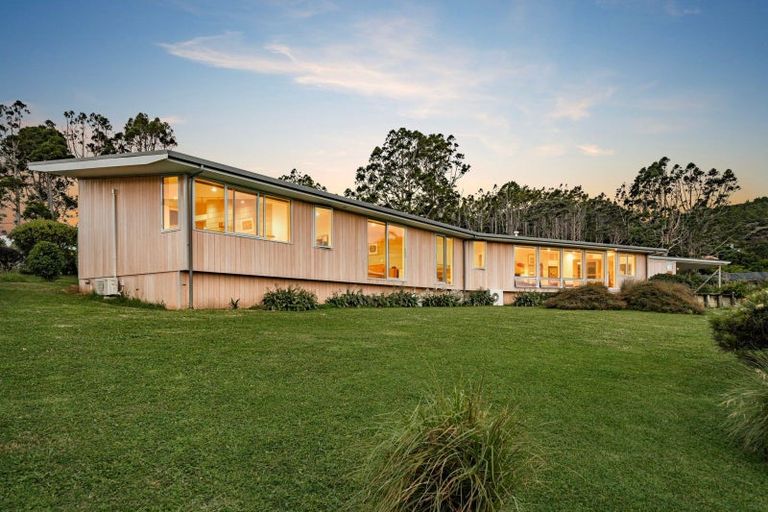 Photo of property in 38 Upland Road, Huia, Auckland, 0604