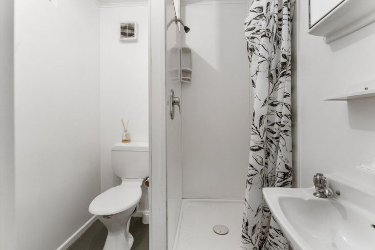 Photo of property in 71 Milton Terrace, Picton, 7220