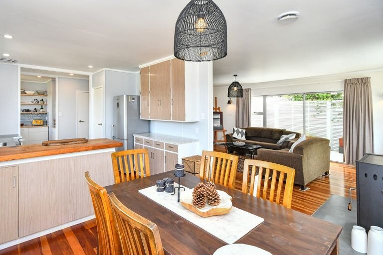 Photo of property in 19 Hazeldene Place, Opaheke, Papakura, 2113