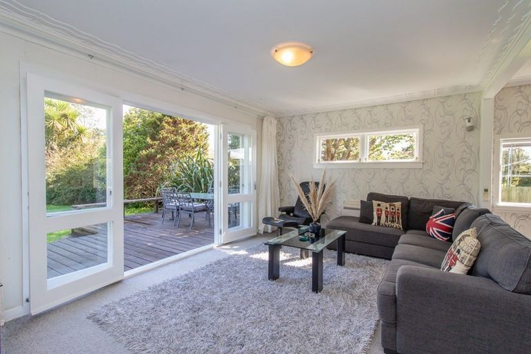 Photo of property in 1 Ngareta Road, Mourea, Rotorua, 3074