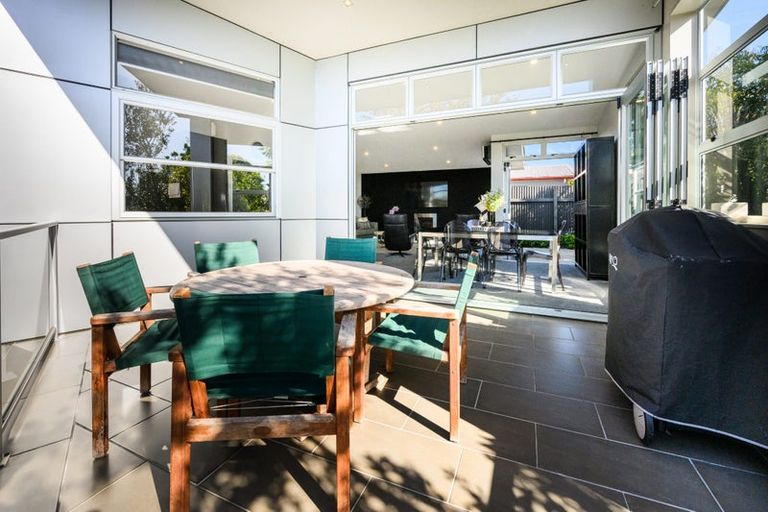 Photo of property in 1 Kensington Mews, Hokowhitu, Palmerston North, 4410