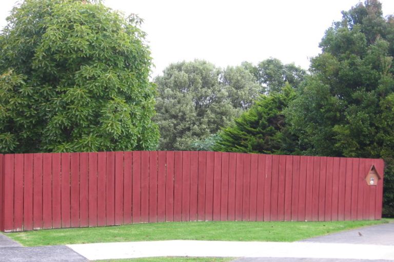 Photo of property in 17 Correa Court, Goodwood Heights, Auckland, 2105