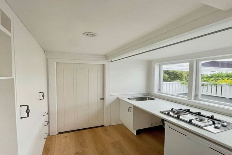 Photo of property in 57 Beach Road, Pahurehure, Papakura, 2113