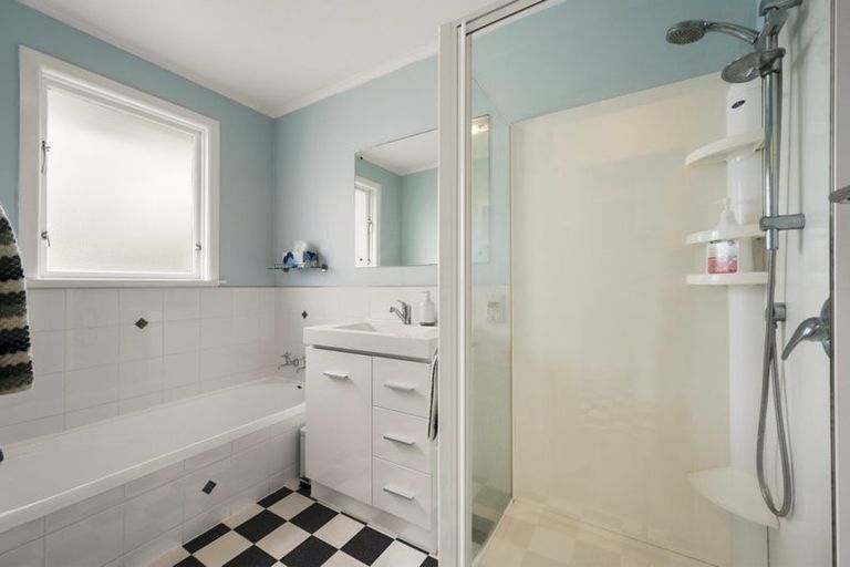 Photo of property in 39 Mark Avenue, Paparangi, Wellington, 6037