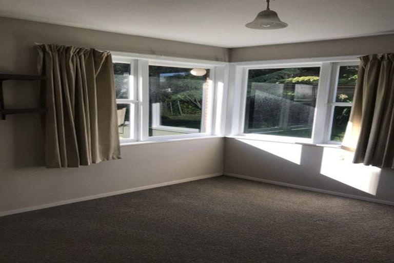 Photo of property in 62 Dowse Drive, Maungaraki, Lower Hutt, 5010