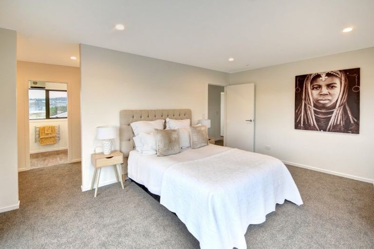 Photo of property in 9 Okahau Terrace, Warrington, 9471