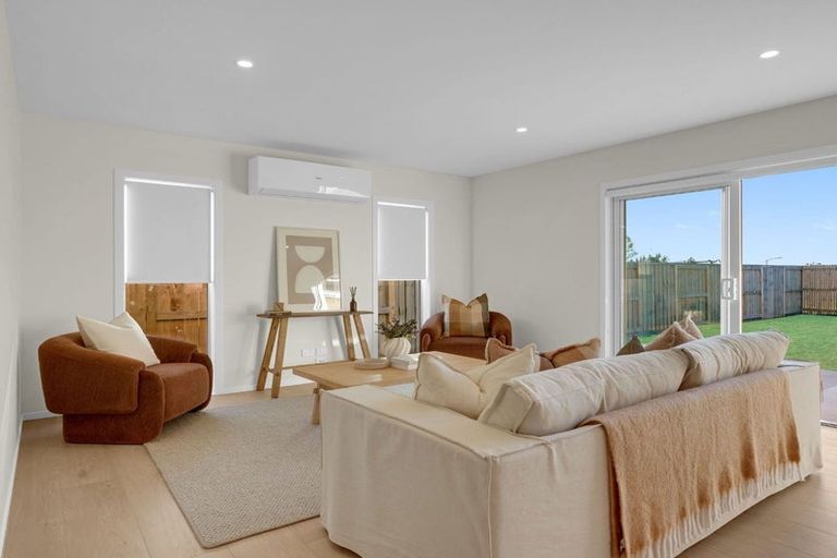 Photo of property in 19a Silverwood Lane, Leamington, Cambridge, 3495