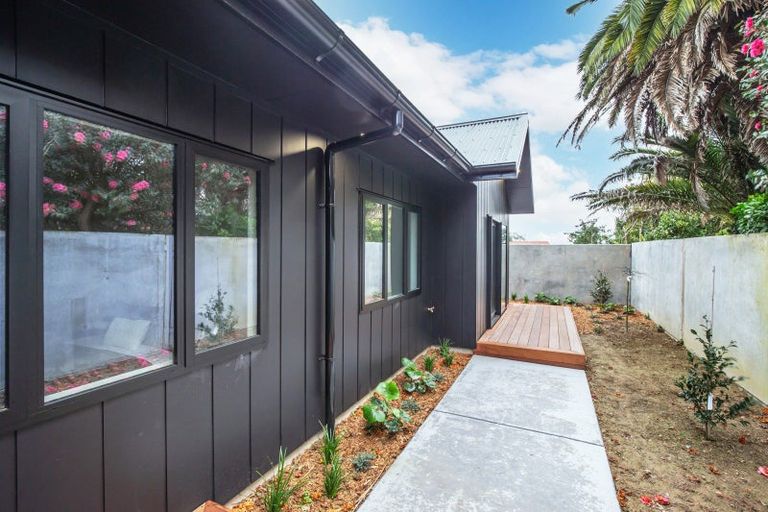 Photo of property in 114a Bartholomew Road, Levin, 5510