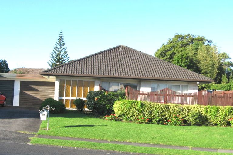 Photo of property in 1/66 Takutai Avenue, Half Moon Bay, Auckland, 2012