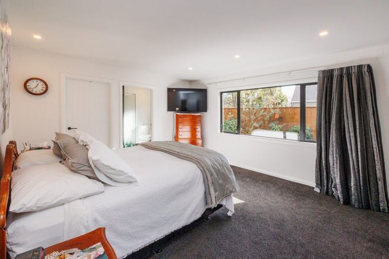 Photo of property in 21b Stewart Crescent, Hokowhitu, Palmerston North, 4410